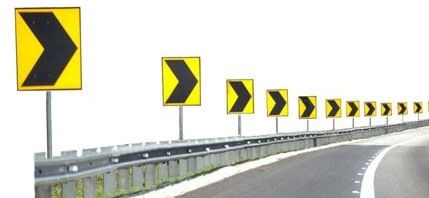 TRAFFIC DIRECTIONAL ARROW